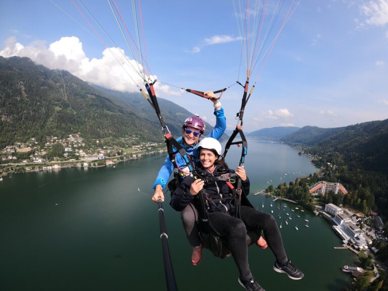 Tandem Paragliding über dem Ossiacher See in Kärnten – Gleitschirmflug mit Passagier