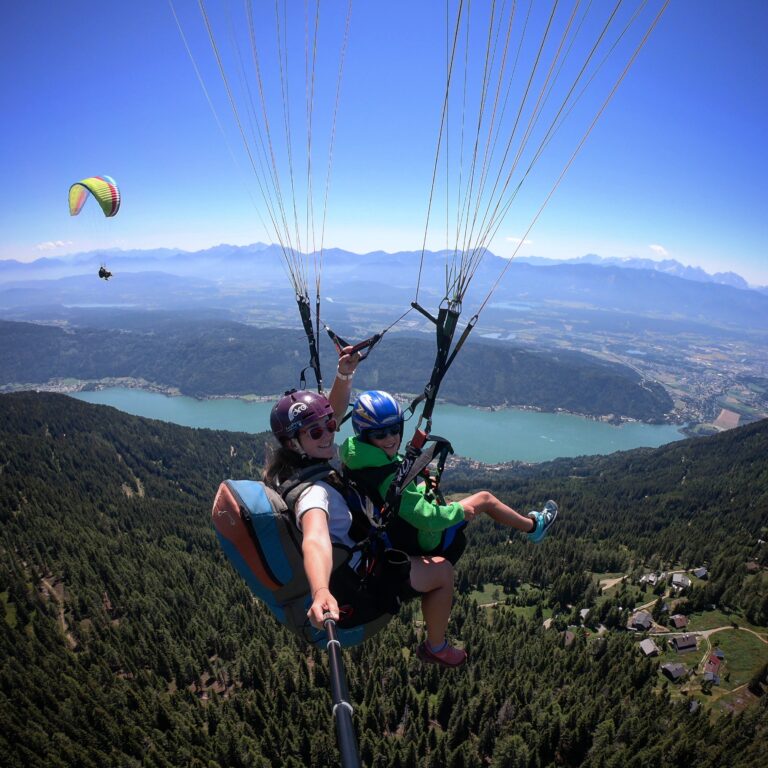 Tandemflug über den Ossiacher See – Paragleiten auf der Gerlitzen für Gruppen in Kärnten